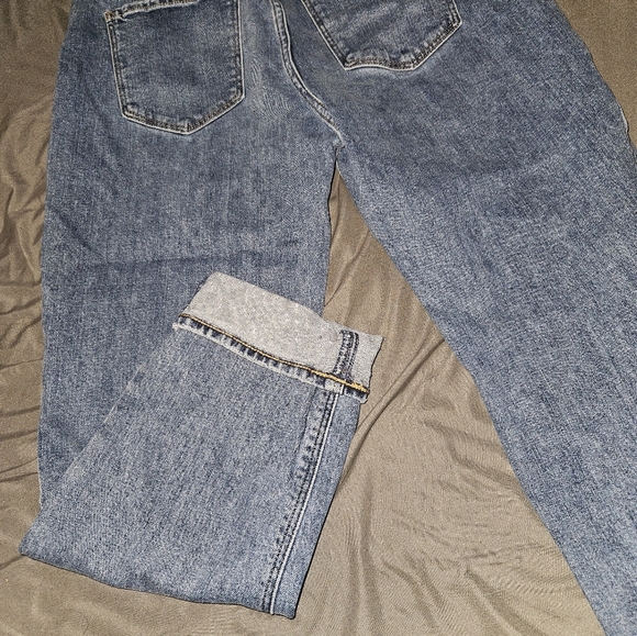 Old navy cuffed Capri jeans - Picture 6 of 6